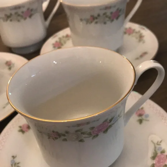 Crown Ming china bird of paradise floral pattern 4 cups and saucer set euc (a) - Picture 2 of 8